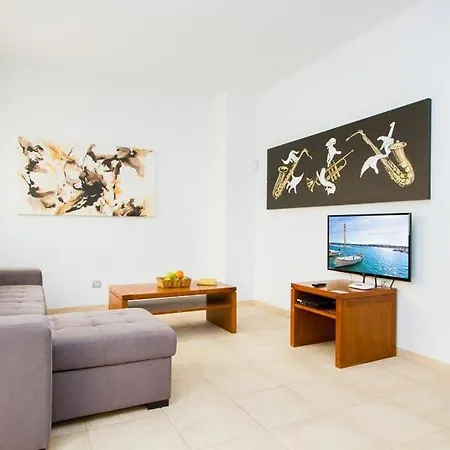 In Playa Blanca Sleeps 8 Includes Swimming Pool Air Con And Wifi 4 Playa Blanca (Lanzarote)